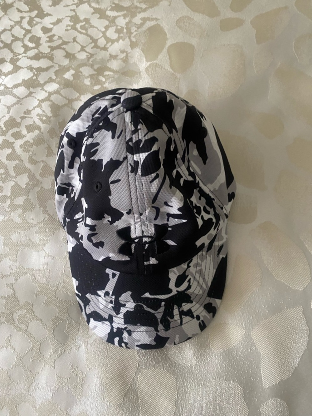 Youth Under Armour Black Grey Camo Baseball Cap Small Boys Approx For  8-12Y